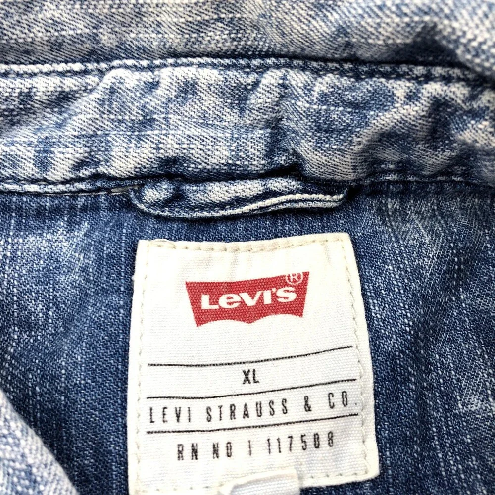 Levis levis shirt
